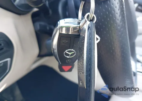 2016 Mercedes-Benz Glc 300 4Matic from USA, damaged, VIN WDC0G4KB9GF073161